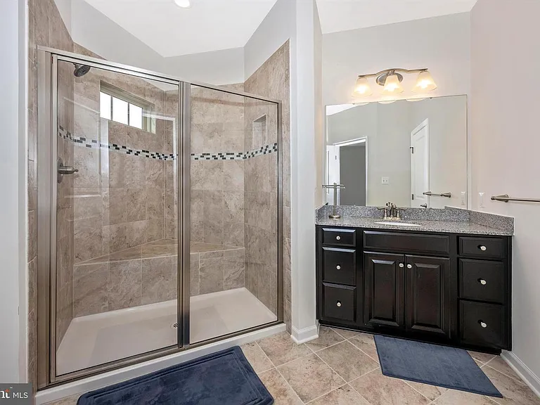 6426 Walcott Ln — Photo 11