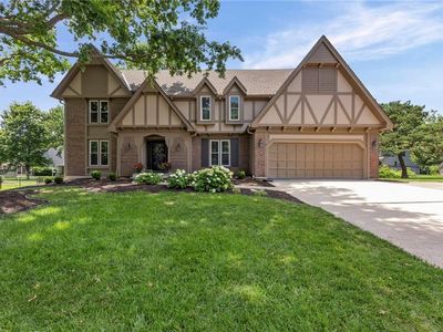 12112 Aberdeen Rd, Leawood, KS, 66209
