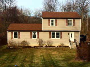 10 Penny Ln, Marlboro, NY 12542