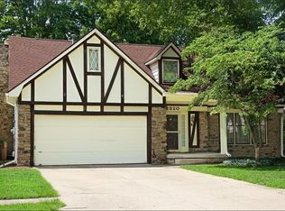 2820 Bittersweet Blvd, Columbus, IN 47203