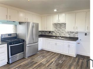 1341 W 97th St #2, Los Angeles, CA 90044