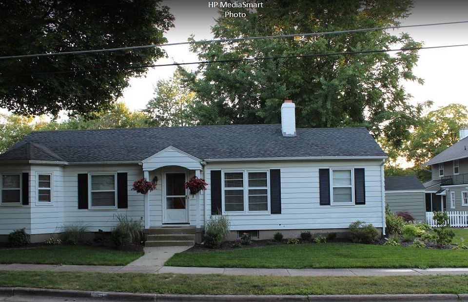 1st image of 2450 Lake Dr SE