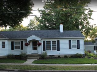 2450 Lake Dr SE, East Grand Rapids, MI 49506