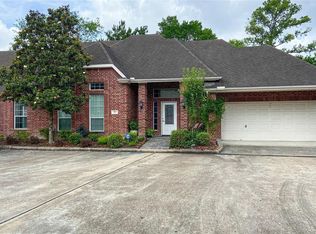 57 Champion Villa Dr, Houston, TX 77069