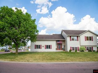 113 Swan Ln, Mankato, MN 56001