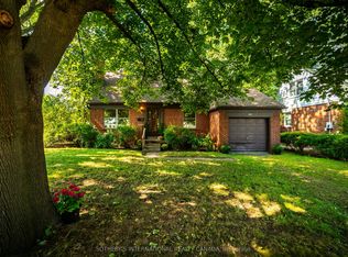 2050 Russett Rd, Mississauga, ON L4Y 1B9