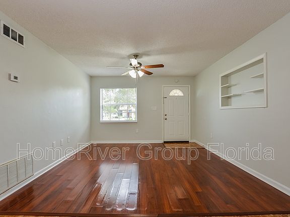 5th image of 1200 Scott Ave