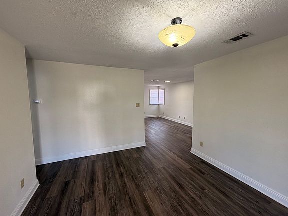 3rd image of 1538 Mansfield Ave