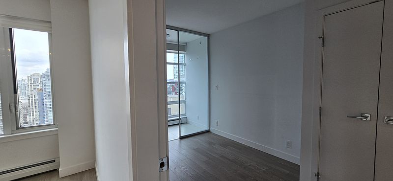 Vancouver Apartment for rent - 3 Bedrooms — photo 2