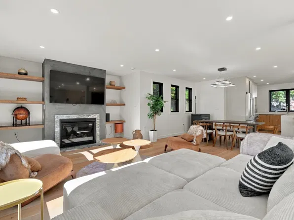 8 Noanett Rd, Needham Heights, MA 02494