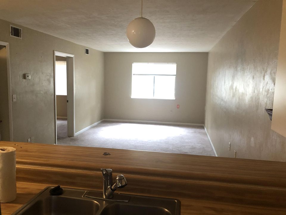 1st image of 109 SE 16th Ave APT Q-102