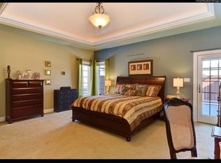 1055 Lakeview Ct, Morris, IL 60450