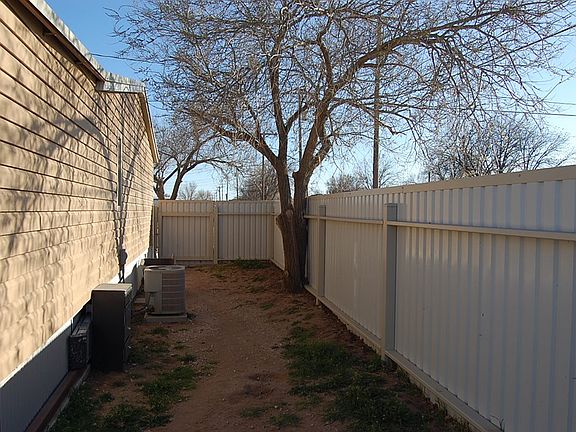 5th image of 311 SE Avenue D