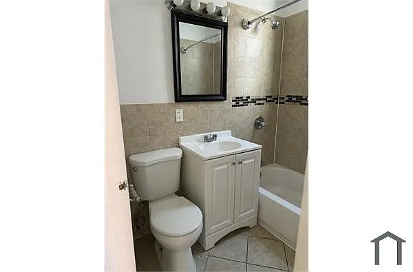 Building Photo - 2131 Bruckner Blvd #1