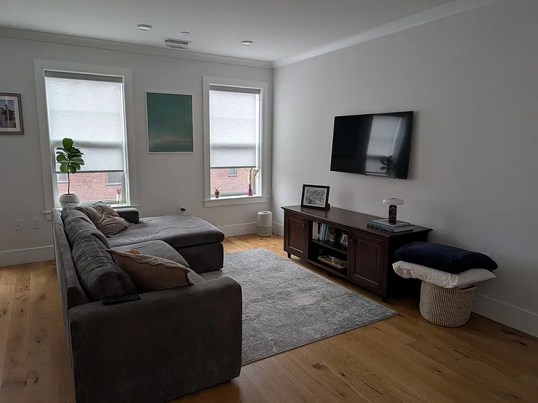 30 Polk St #206 — Photo 3