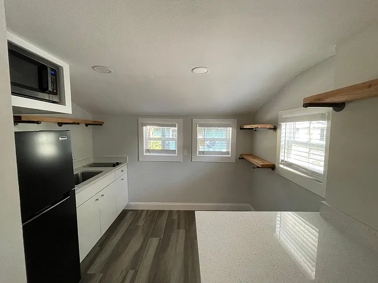 335 5th Ave N #3 — Photo 5