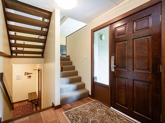 2nd image of 3123 Saint Moritz Cres