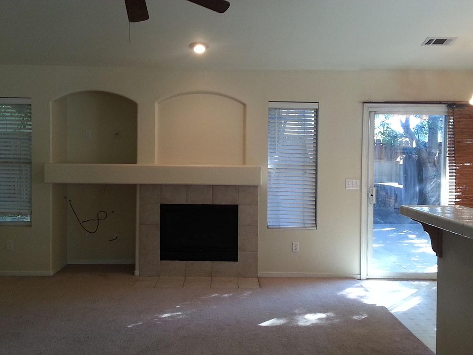 2nd image of 1113 Marie Antoinette Ct