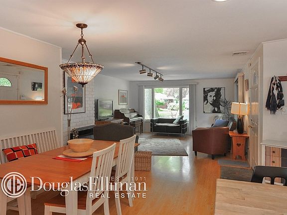 3rd image of 12 Appletree Ln