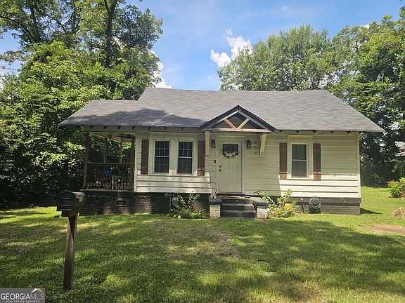 3rd image of 603 Avenue F
