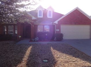 5911 Silver Sage Ln, Grand Prairie, TX 75052