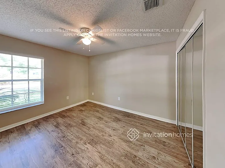 1402 Whispering Woods Way — Photo 13