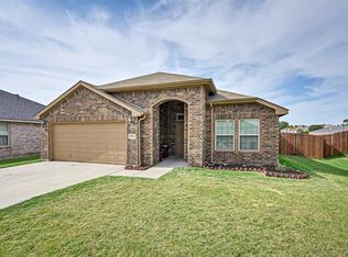 9765 Osprey Dr, Fort Worth, TX 76108