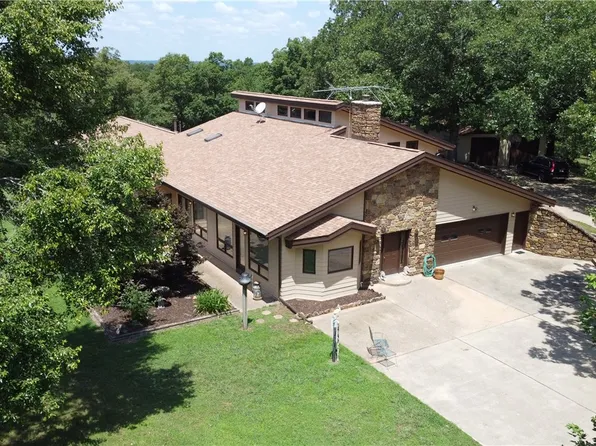 10301 Piney Rd, Rogers, AR 72756