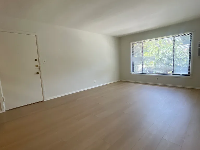 3153 Barbara Ct #D — Photo 6