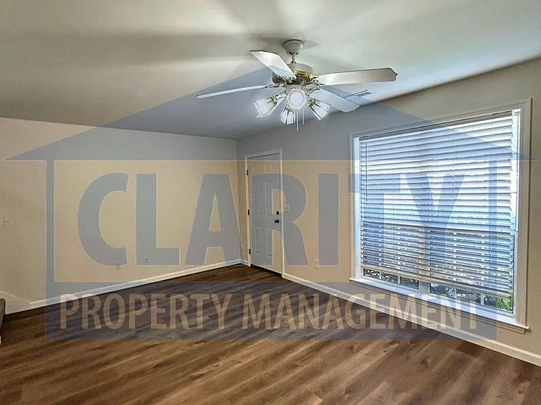 7812 Avalon Acres Ct — Photo 6
