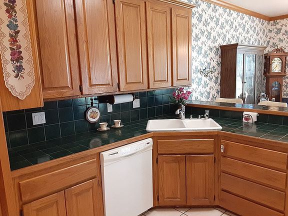 4th image of 2709 W Wildwood Dr