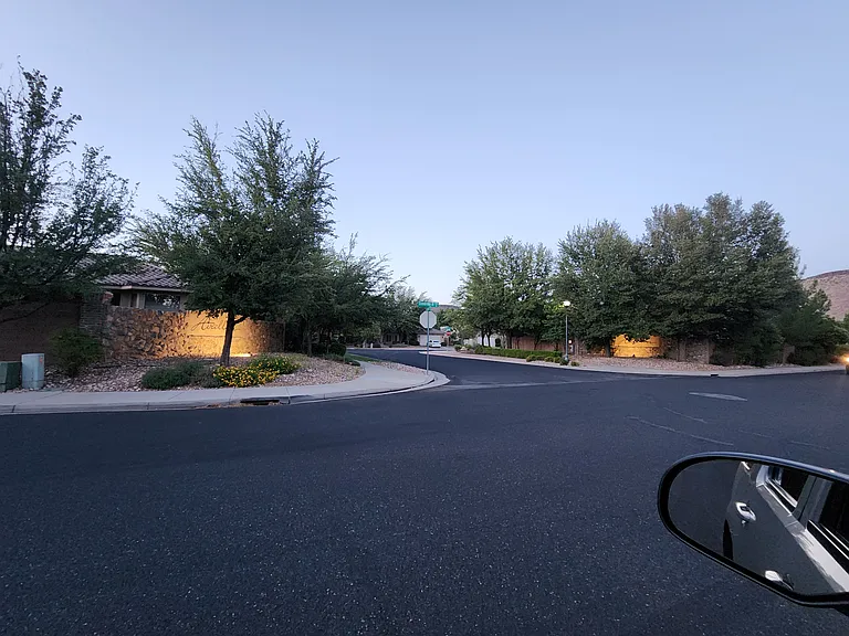 110 S Chalon Dr — Photo 32