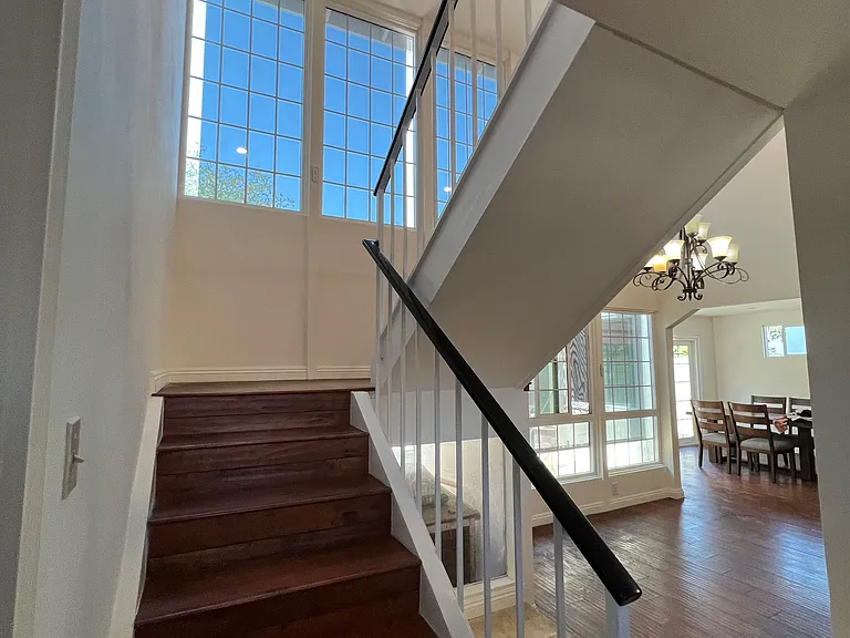 17215 Grayland Ave — Photo 12