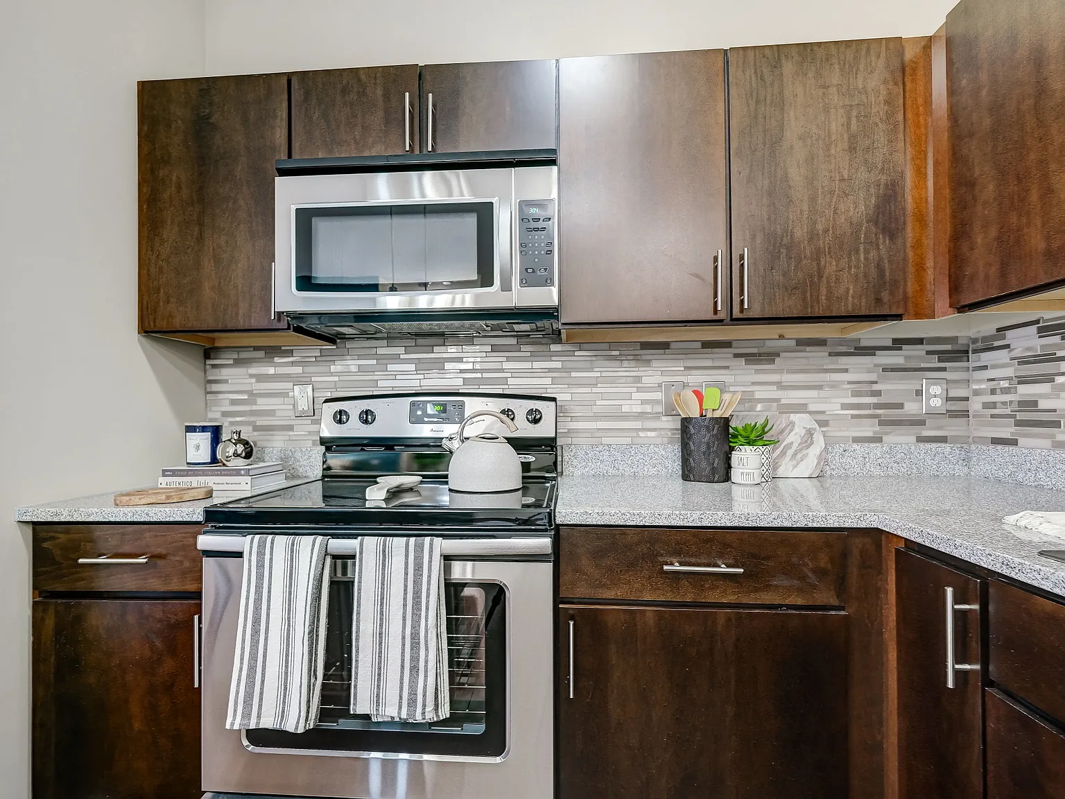 Torrente Apartment Homes — Photo 2