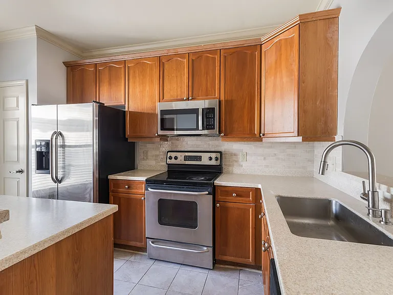 4316 Summercrest Blvd #407 — Photo 9