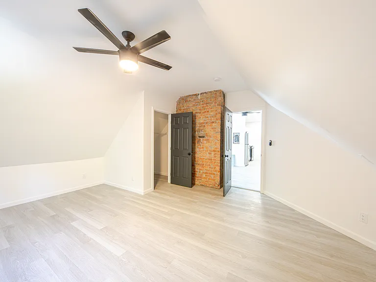 2620 May St #6 — Photo 5