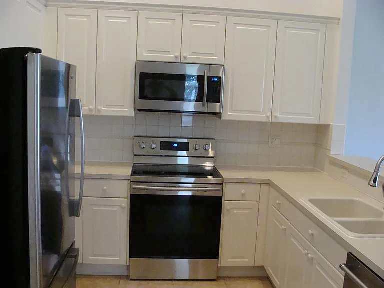 369 W Coral Trace Cir — Photo 2