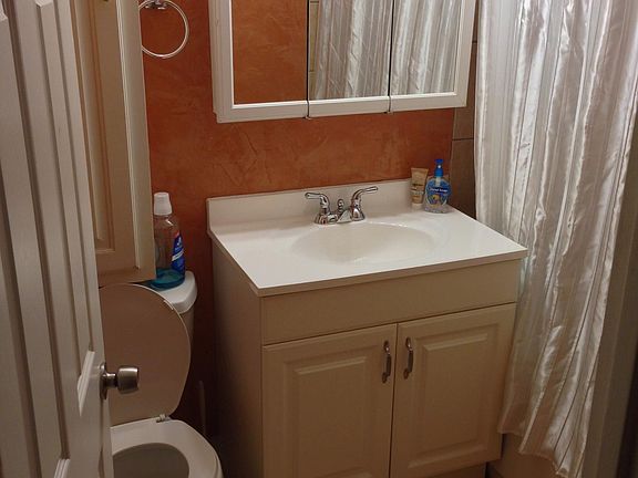 4th image of 2115 W Farwell Ave APT 510