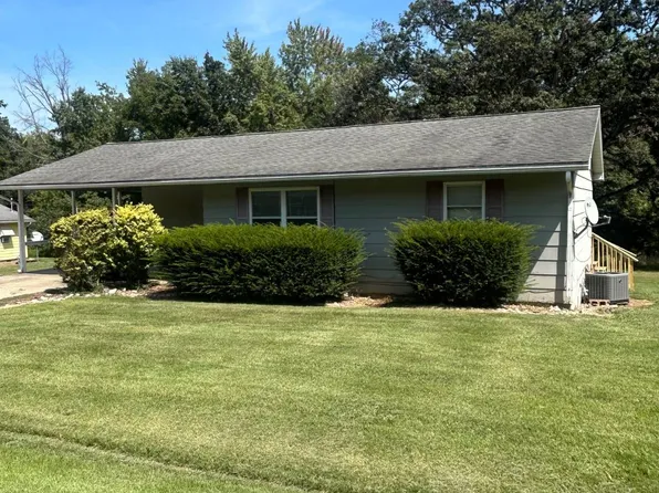 208 S Wood Ln, Hutsonville, IL 62433