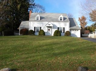 114 Lee Dr, Fairfield, CT 06824