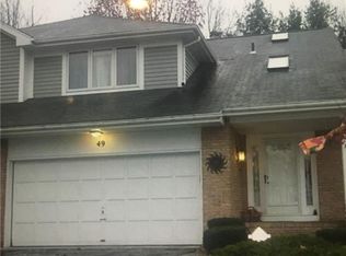 49 Running Brook Ln, Rochester, NY 14626