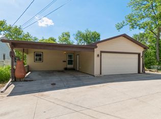 609 3rd Street Pl, Nevada, IA 50201