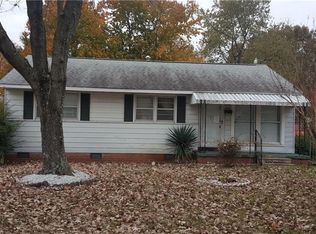 2202 Saint Mark Rd, Greensboro, NC 27403