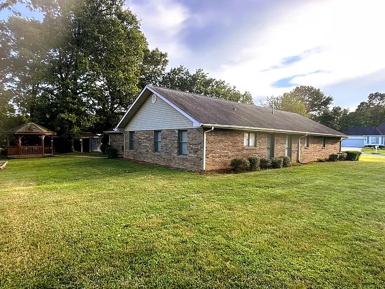 183 Bradford Dr SE — Photo 18
