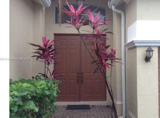 8822 NW 180th Ter, Hialeah, FL 33018