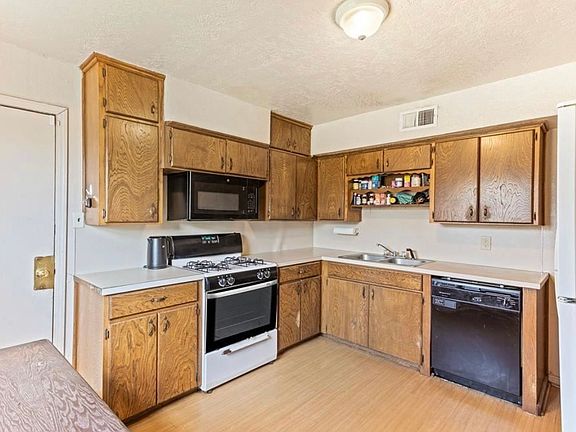 3rd image of 406 NW 68th St