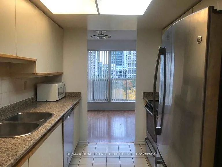 335 Webb Dr #804 — Photo 11