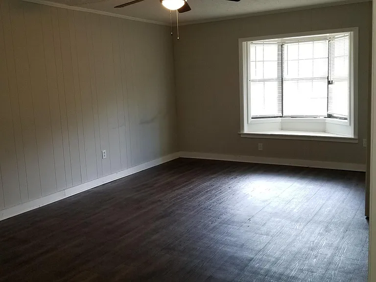 1044 Brookley St — Photo 12