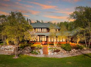 10272 Anglers Cv, Charlevoix, MI 49720