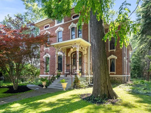 426 S Main St, Canandaigua, NY 14424